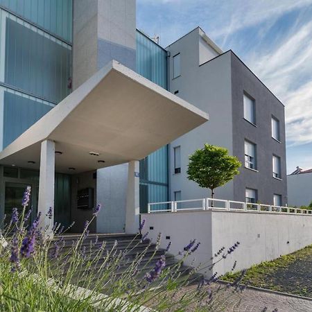 Zigo Modern Studio Apartment Near Beach سبليت المظهر الخارجي الصورة